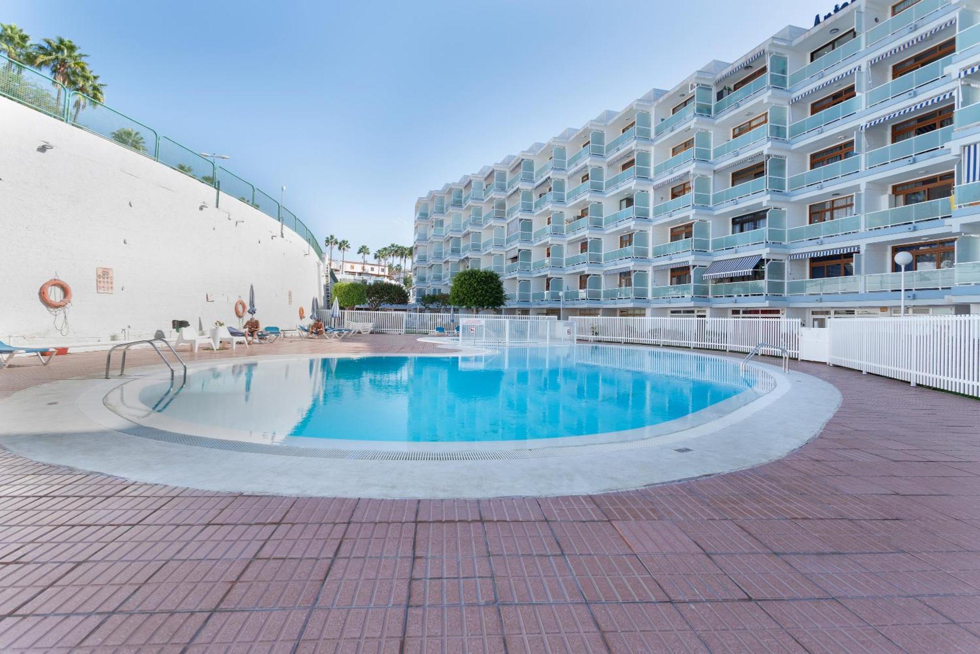 Estudio Yumbo Playa Del Ingles Сан-Бартоломе Экстерьер фото